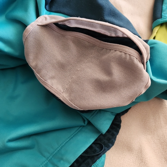 Nike Dri-Fit Running Jacket Size Medium - Picture 4 of 10